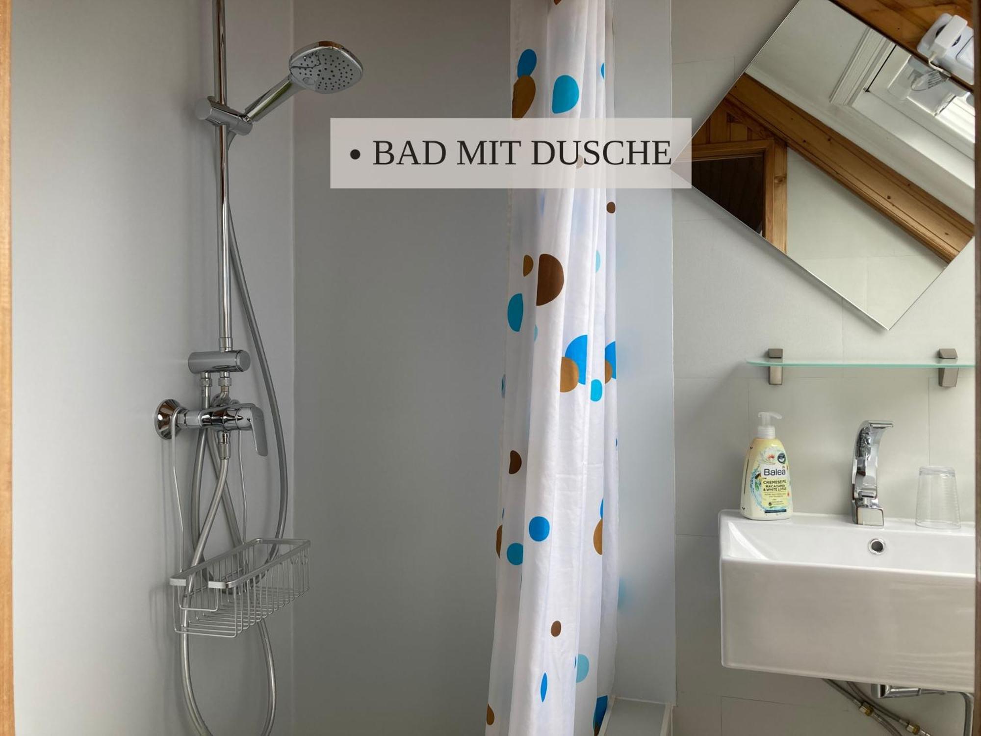 Haus Krabbe Zimmer Ohne Kueche, Fuer 1-2 Personen, Doppelbett, Zentral Gelegen Zwischen Cuxhaven Und Bremerhaven, Hunde Kostenfrei Willkommen, Kostenfreier Parkplatz Wremen Exterior foto