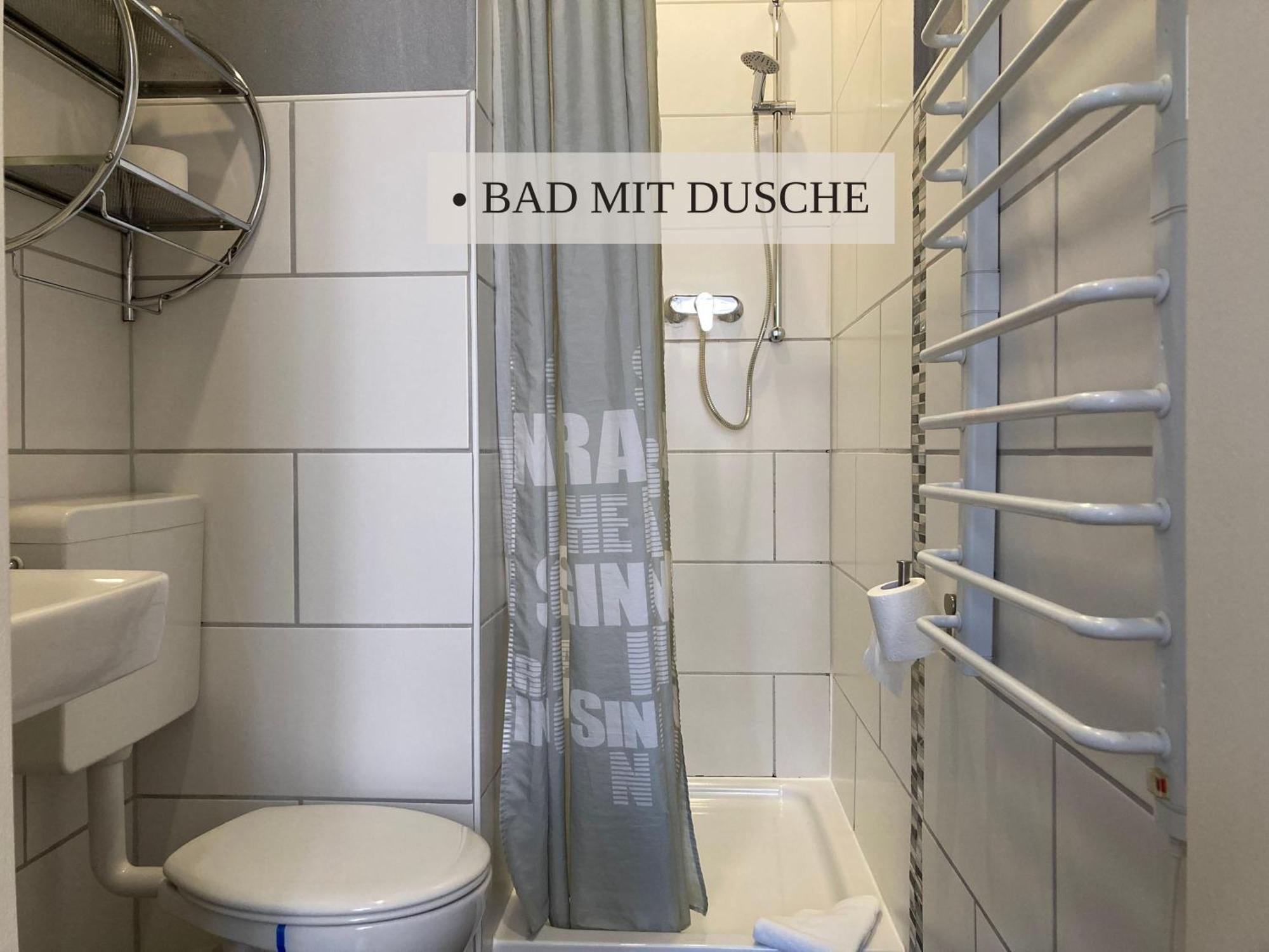 Haus Krabbe Zimmer Ohne Kueche, Fuer 1-2 Personen, Doppelbett, Zentral Gelegen Zwischen Cuxhaven Und Bremerhaven, Hunde Kostenfrei Willkommen, Kostenfreier Parkplatz Wremen Exterior foto